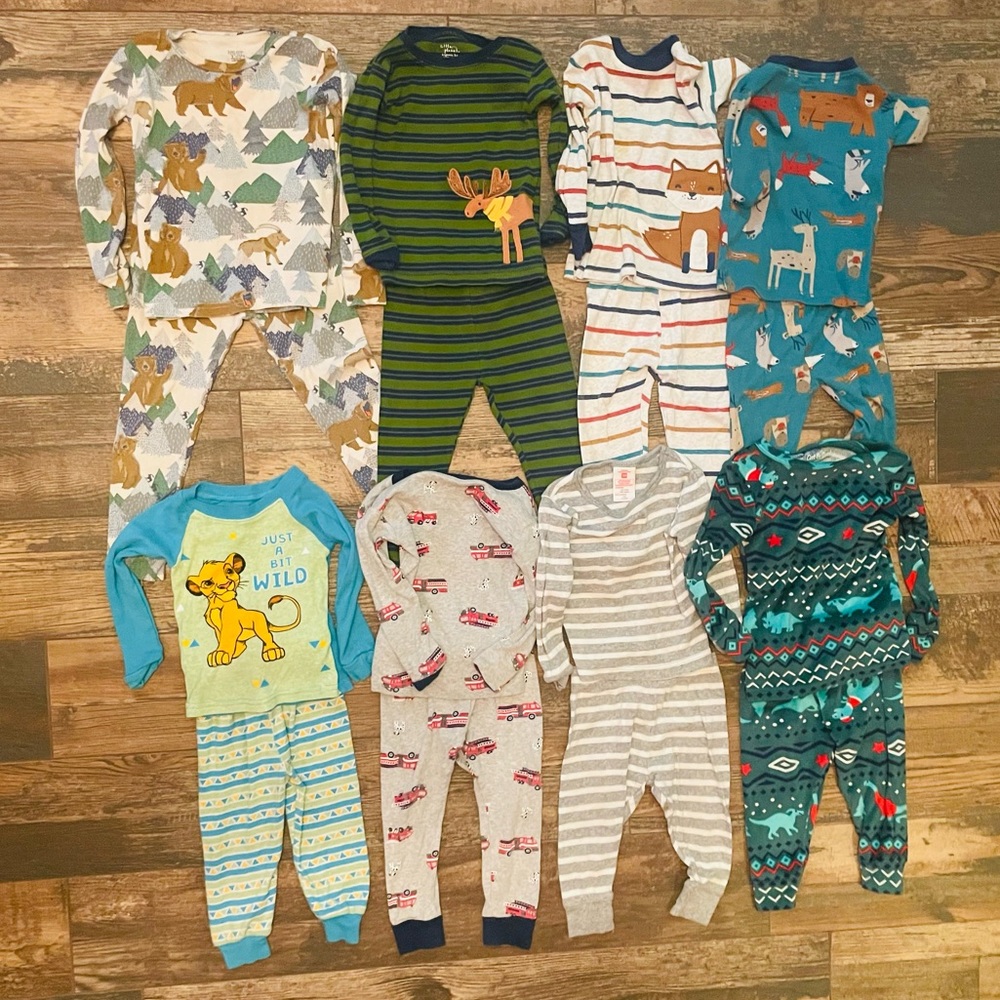 8 Toddler pajama sets - Size 18 month - 3T
